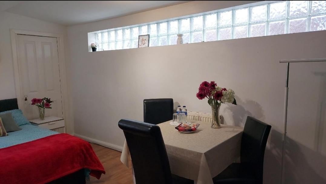 Great Rooms Fc Liverpool Exteriör bild
